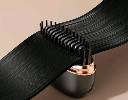 Bezprzewodowa szczotka prostująca SmoothGo™ 3-Stopniowa z szybkim nagrzewaniem